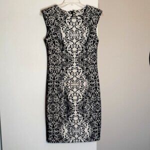 MADISON LEIGH Black/White Sleeveless Pencil Dress; Knee Length: Size 6